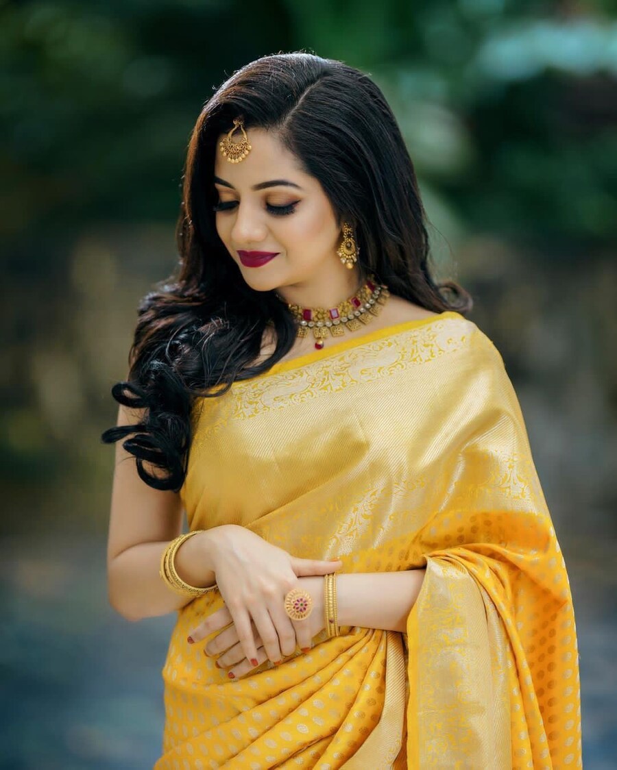FASHIONABLE LICHI SILK JACQUARD WORK SAREE WITH UNSTITCHED BLOUSE CASUAL WEAR WHOLESALE PRICE ETHNIC GARMENT (1)