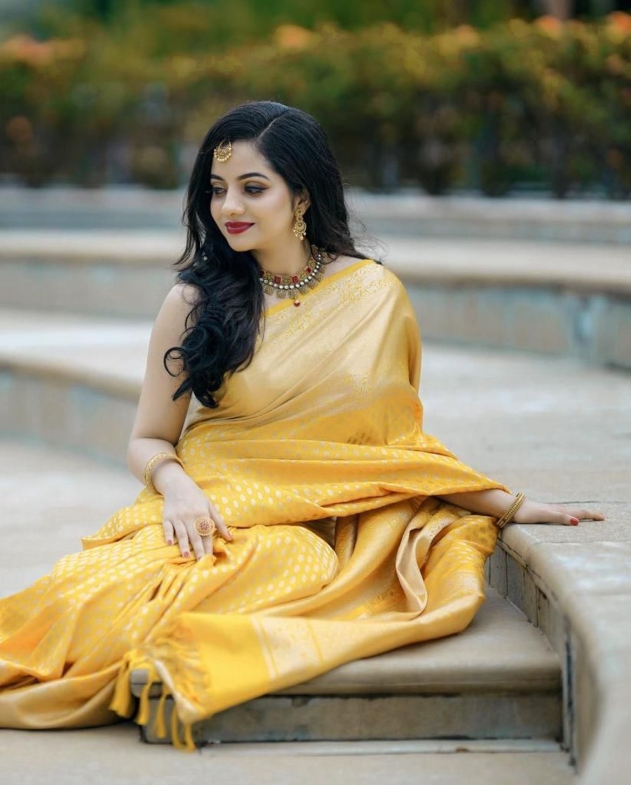 FASHIONABLE LICHI SILK JACQUARD WORK SAREE WITH UNSTITCHED BLOUSE CASUAL WEAR WHOLESALE PRICE ETHNIC GARMENT (5)