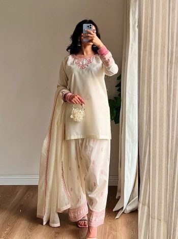 FASHIONABLE RAYON COTTON SILK MULTI NEEDLE SEQUENCE EMBROIDERY ZARI WORK TOP PATIYALA WITH DUPATTA WHITE