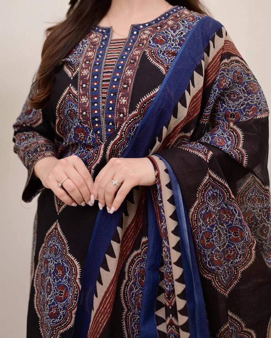 LATEST COTTON DIGITAL PRINT WITH SEQUENCE WORK TOP BOTTOM WITH DUPATTA CASUAL WEAR WHOLESALE PRICE ETHNIC GARMENT (15)
