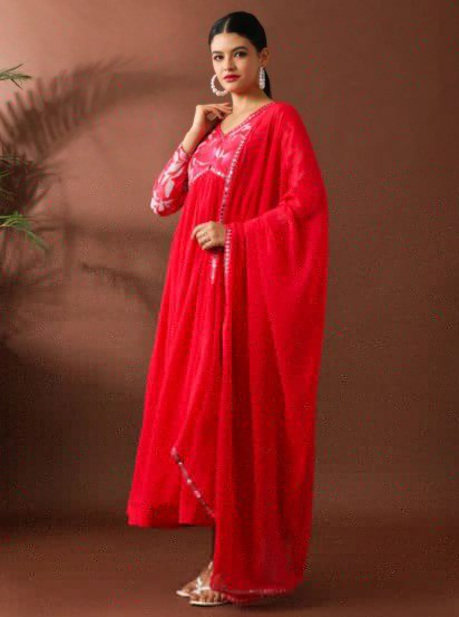 LATEST GEORGETTE WITH CREPE PRINTED WORK ALIA CUT TOP BOTTOM WITH DUPATTA WEDDING WEAR WHOLESALE PRICE ETHNIC GARMENT (5)