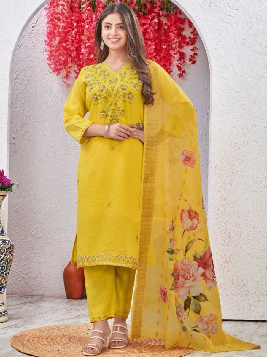 LATEST VISCOSE SEQUENCE CODING EMBROIDERY & AARI HANDWORK TOP BOTTOM WITH DUPATTA FORMAL WEAR WHOLESALE PRICE ETHNIC GARMENT (5)