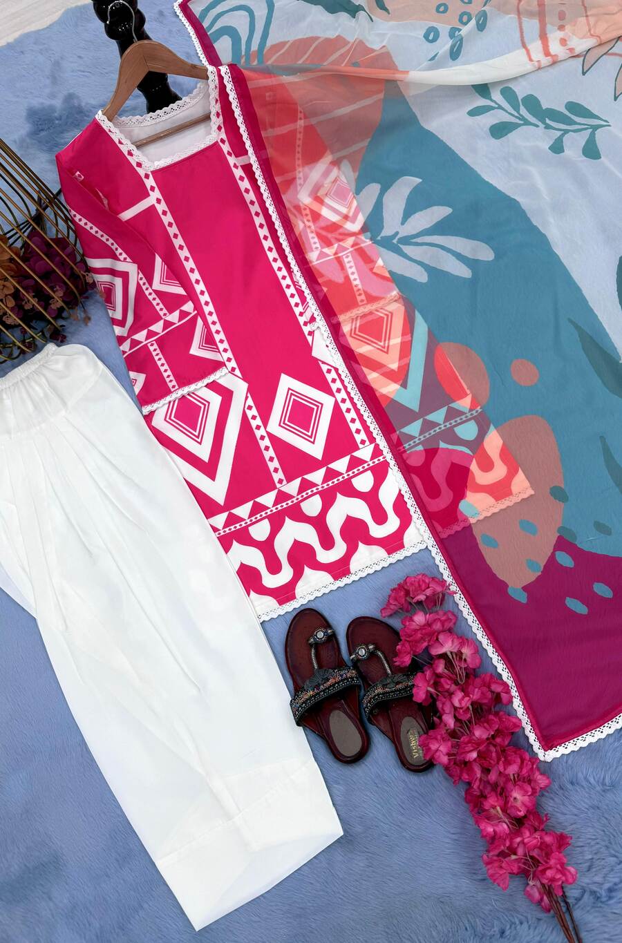 MODERN CREPE DIGITAL PRINT WORK TOP PATIYALA WITH DUPATTA CASUAL WEAR WHOLESALE PRICE ETHNIC GARMENT (5)