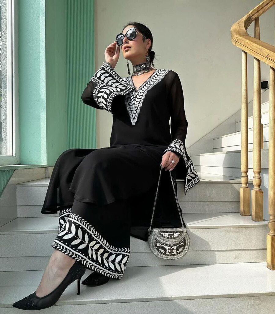 MODERN GEORGETTE CHAIN WORK TOP BOTTOM SET OFFICE WEAR WHOLESALE PRICE ETHNIC GARMENT (2)