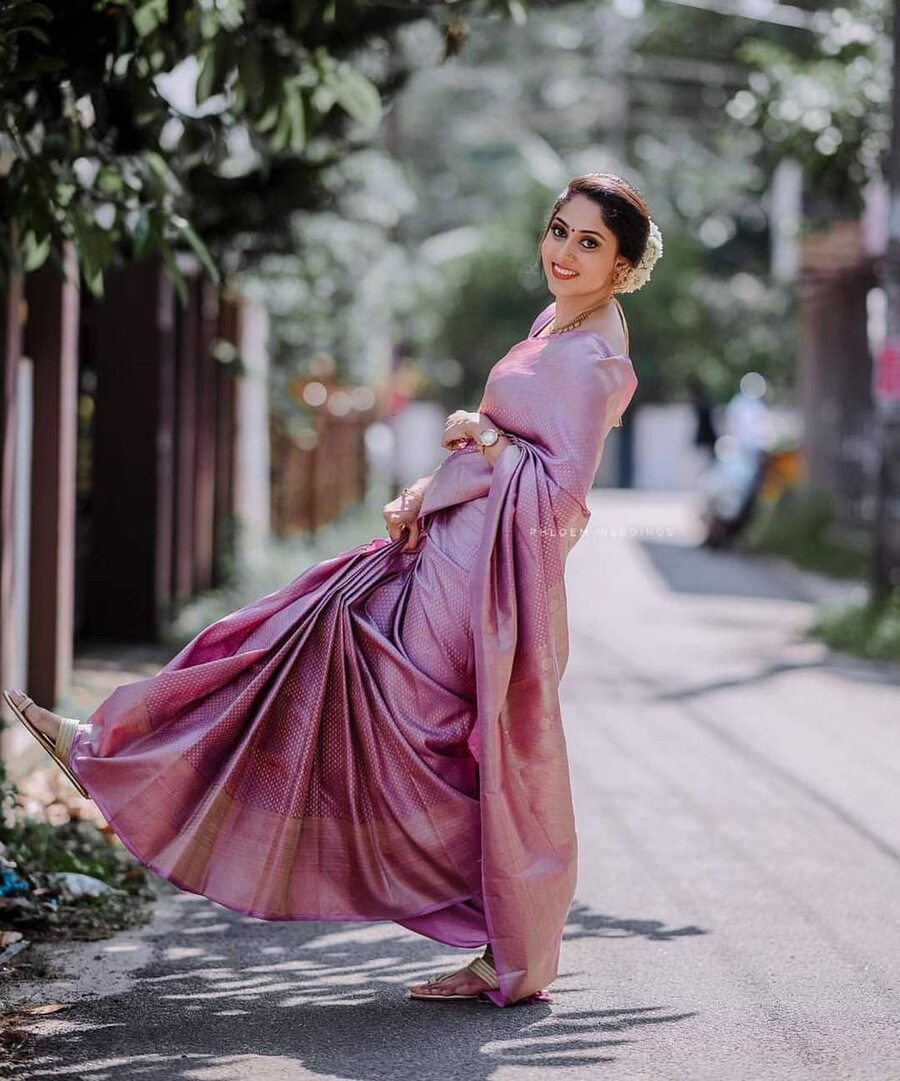 MODERN LICHI SILK JACQUARD WORK SAREE WITH UNSTITCHED BLOUSE FESTIVAL WEAR WHOLESALE PRICE ETHNIC GARMENT (1)