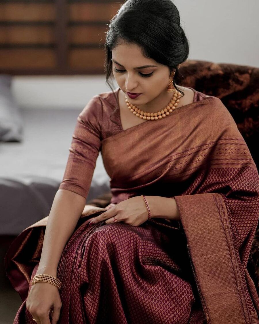 MODERN LICHI SILK JACQUARD WORK SAREE WITH UNSTITCHED BLOUSE FESTIVAL WEAR WHOLESALE PRICE ETHNIC GARMENT (7)