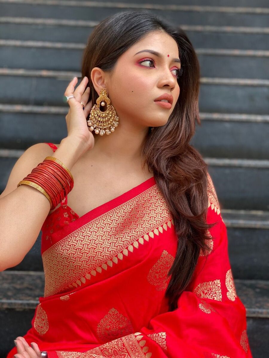 MODERN LICHI SILK JACQUARD WORK SAREE WITH UNSTITCHED BLOUSE PARTY WEAR WHOLESALE PRICE ETHNIC GARMENT (1)