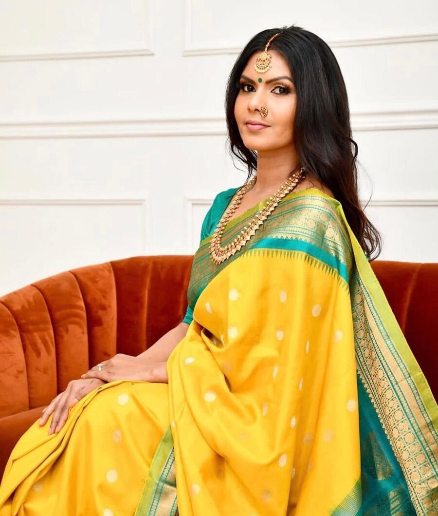 MODERN LICHI SILK JACQUARD WORK SAREE WITH UNSTITCHED BLOUSE WEDDING WEAR WHOLESALE PRICE ETHNIC GARMENT (3)