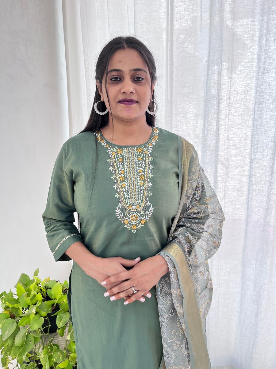 MODERN ROMAN SILK HANDWORK TOP BOTTOM WITH DUPATTA OFFICE WEAR WHOLESALE PRICE ETHNIC GARMENT (1)