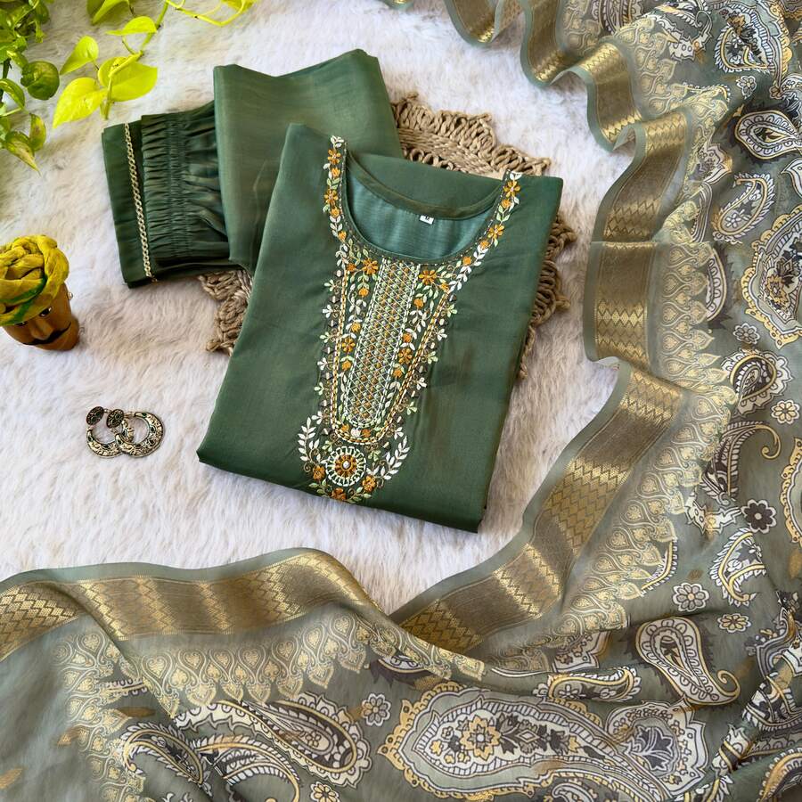 MODERN ROMAN SILK HANDWORK TOP BOTTOM WITH DUPATTA OFFICE WEAR WHOLESALE PRICE ETHNIC GARMENT (13)