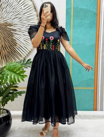 MODERN SOFT KOTA CHECKS THREAD WORK ONE PEICE DRESS BLACK