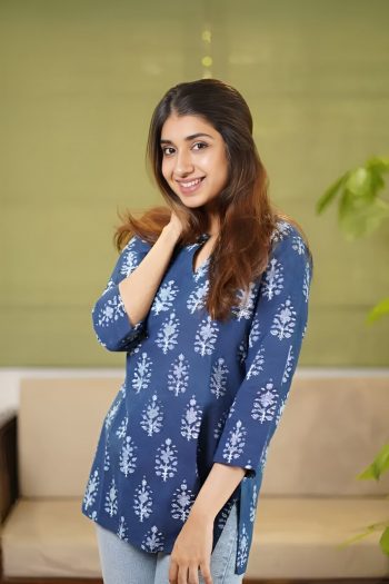 NEW ARRIVAL RAYON DIGITAL PRINTED SHORT KURTI  BLUE