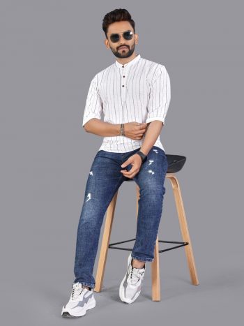 RICH LOOK LINEN HAND-WOVEN DESIGNS MEN'S SHORT KURTA WHITE