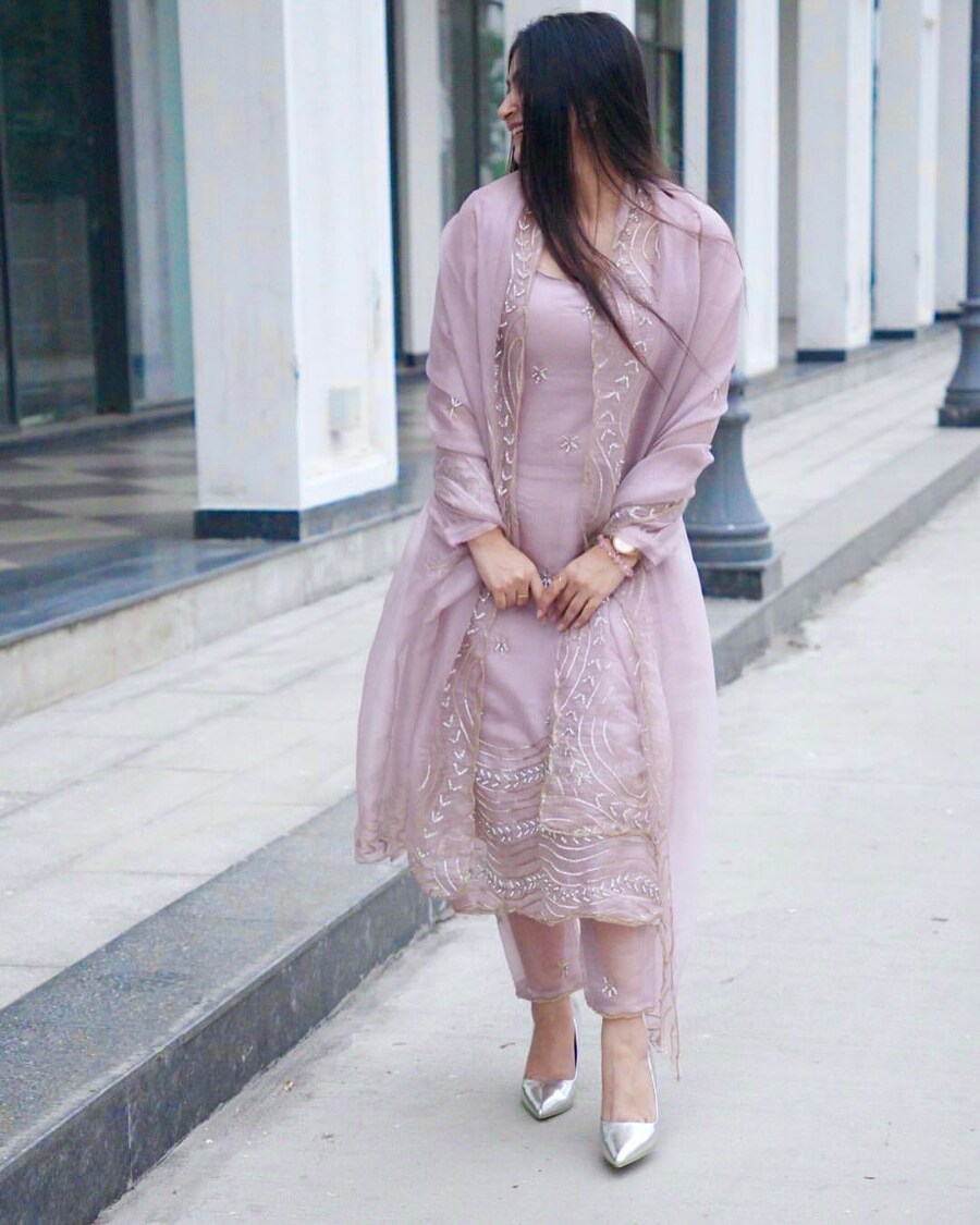 RICH LOOK TABBY SILK EMBROIDERY SEQUENCE AND THREAD WORK TOP BOTTOM WITH DUPATTA FESTIVE WEAR WHOLESALE PRICE ETHNIC GARMENT (5)