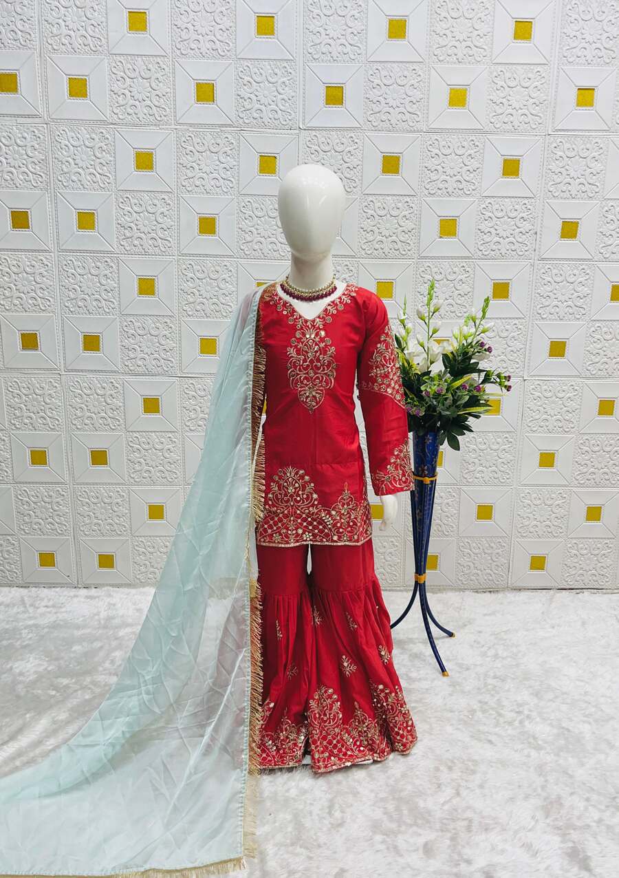 TRENDING CREPE SILK EMBROIDERY SEQUENCE WORK MOTHER DAUGHTER SET FESTIVE WEAR WHOLESALE PRICE ETHNIC GARMENT (10)