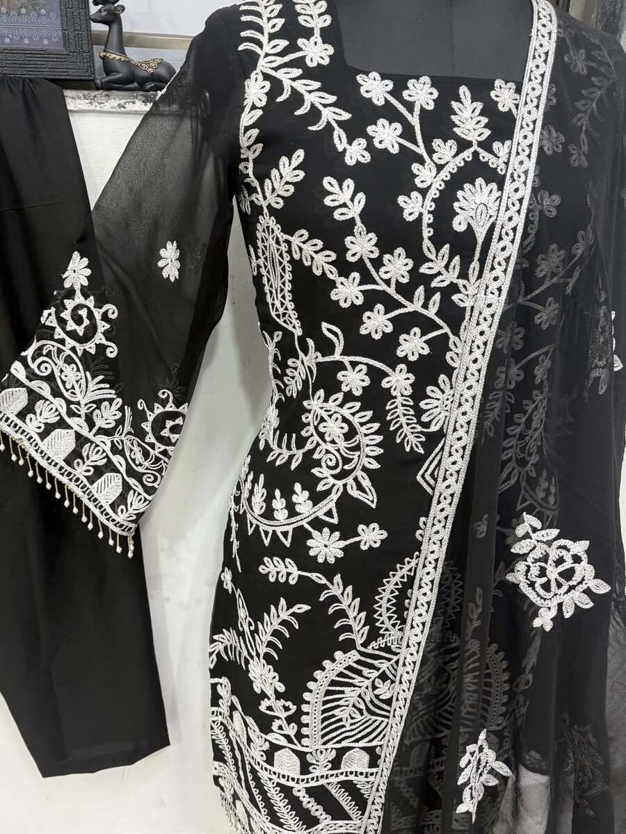 DESIGNER GEORGETTE CHAIN WORK WITH BEAUTIFUL LATKAN WORK TOP BOTTOM WITH DUPATTA FESTIVE WEAR WHOLESALE PRICE ETHNIC GARMENT (6)