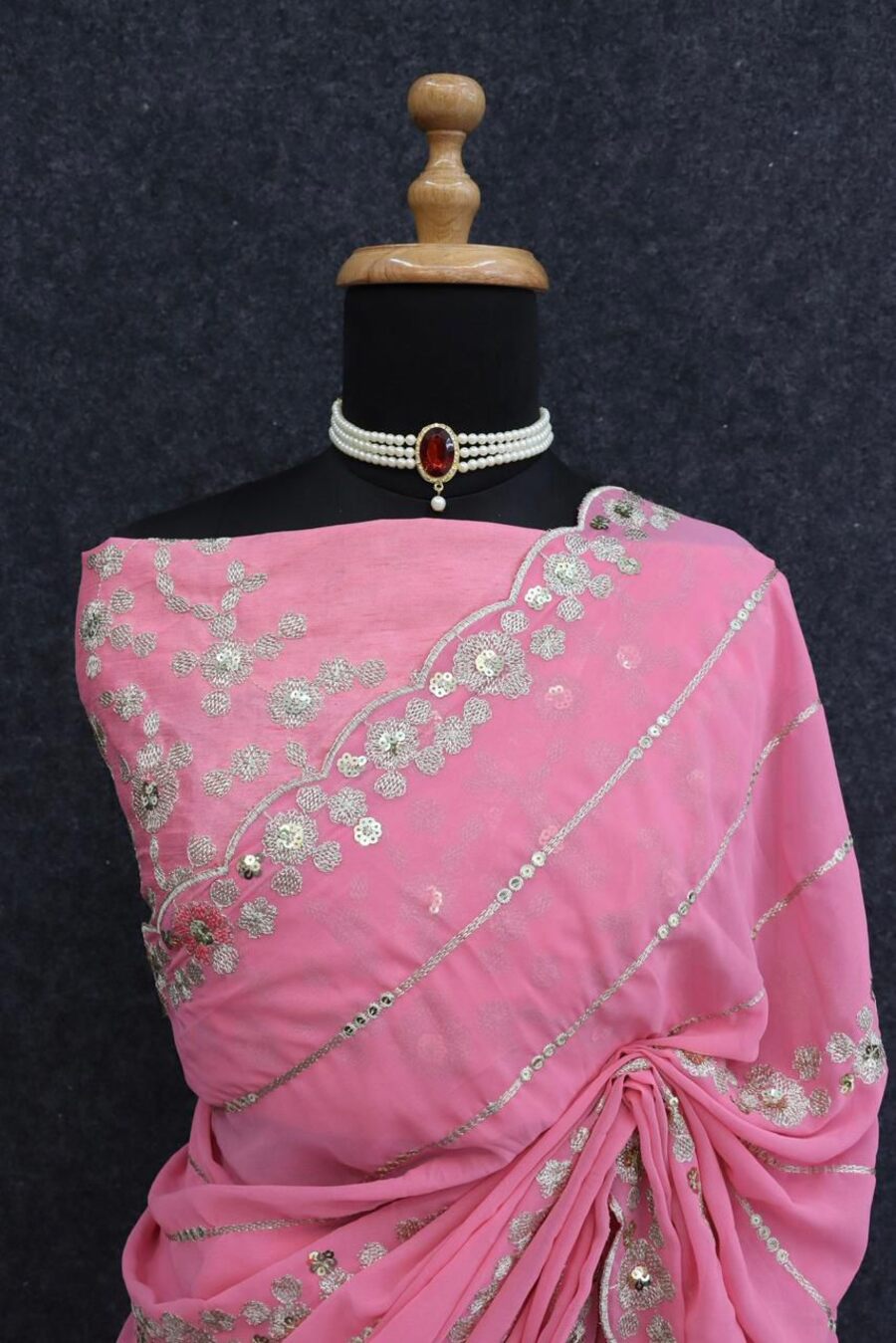 DESIGNER GEORGETTE CONTRAST PALLU EMBROIDERY THREAD AND SEQUENCE WORK WITH CUT WORK SAREE WITH UNSTITCHED BLOUSE PARTY WEAR WHOLESALE PRICE ETHNIC GARMENT (5).jpeg