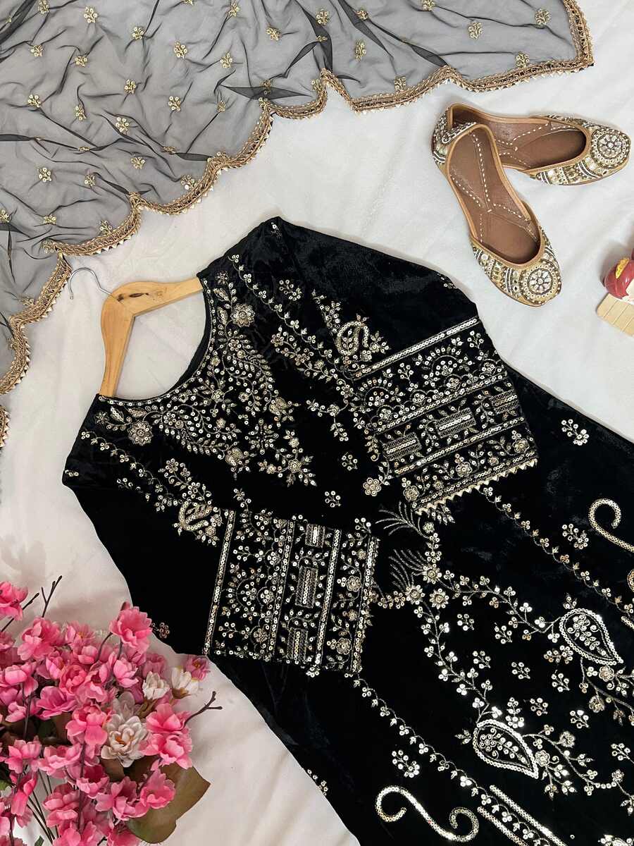 DESIGNER VELVET ZARI SEQUENCE EMBROIDERY WORK TOP BOTTOM WITH DUPATTA FESTIVE WEAR WHOLESALE PRICE ETHNIC GARMENT (5)
