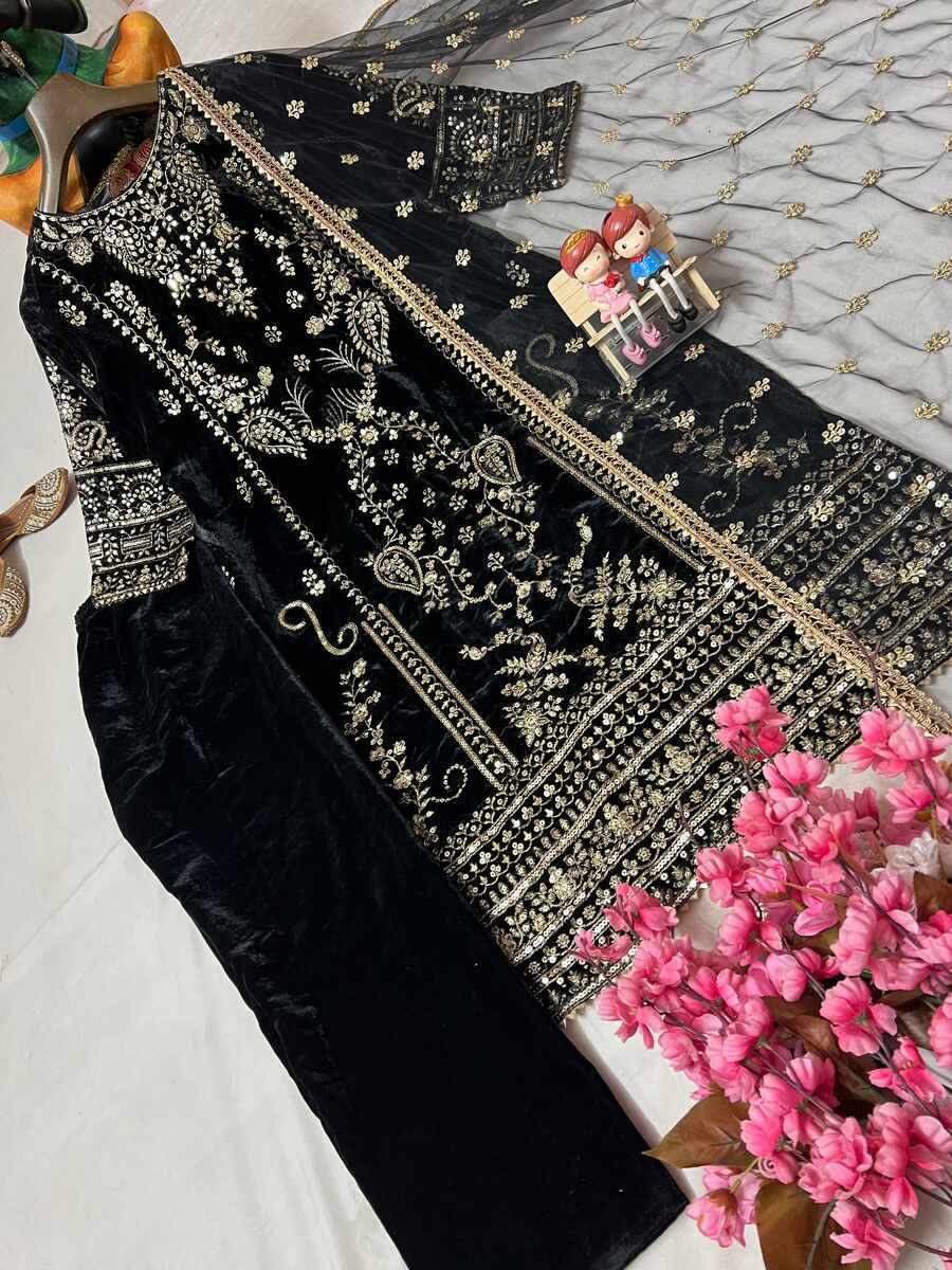 DESIGNER VELVET ZARI SEQUENCE EMBROIDERY WORK TOP BOTTOM WITH DUPATTA FESTIVE WEAR WHOLESALE PRICE ETHNIC GARMENT (7)