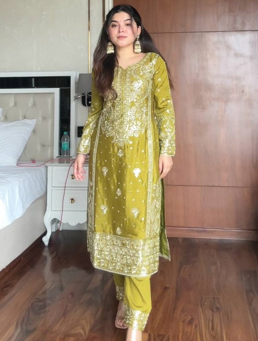 FANCY CHINON SEQUENCE EMBROIDERY WORK TOP BOTTOM WITH DUPATTA FESTIVE WEAR WHOLESALE PRICE ETHNIC GARMENT (4)