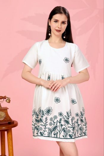 FANCY DELTA CHAIN WORK ONLY TOP TEAL