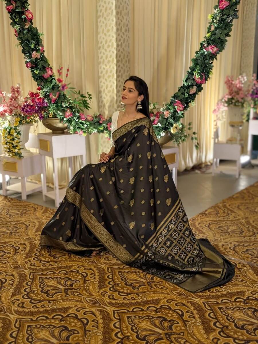 FASHIONABLE BANARASI SOFT SILK GOLD ZARI WEAVING WORK SAREE WITH UNSTITCHED BLOUSE WEDDING WEAR WHOLESALE PRICE ETHNIC GARMENT (2)