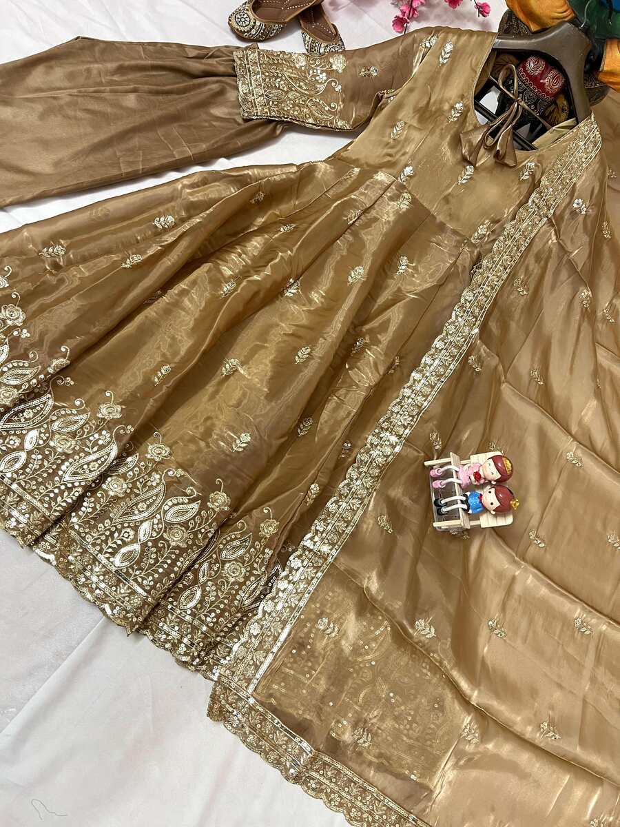 LATEST JIMMY CHOO EMBROIDERY THREAD WORK GOWN BOTTOM WITH DUPATTA PARTY WEAR WHOLESALE PRICE ETHNIC GARMENT (7)
