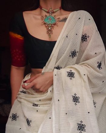 LATEST KOTA DORIYA  WEAVING CHECKS PATTERN  WITH EMBROIDERY WORK SAREE WITH UNSTITCHED BLOUSE WITE