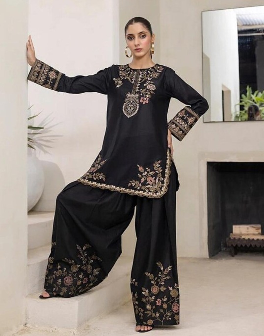 LATEST NATURAL CREPE EMBROIDERY WITH MULTI COLOR TREAD AND HAND WORK KURTI PALAZZO SET FESTIVE WEAR WHOLESALE PRICE ETHNIC GARMENT (4)