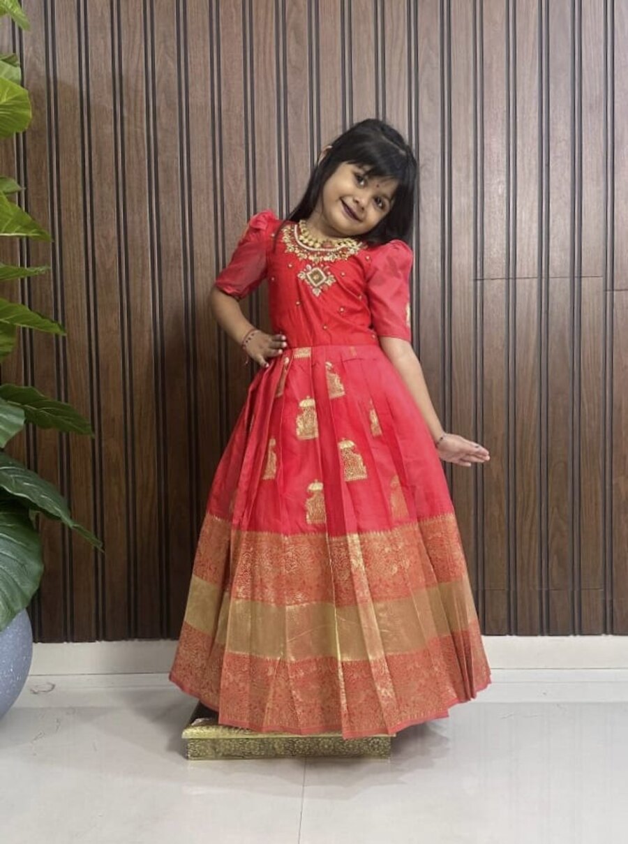 NEW ARRIVAL SILK ZARI WEAVING WORK BORDER AND HAND WORK KID'S GOWN FESTIVE WEAR WHOLESALE PRICE ETHNIC GARMENT (1)