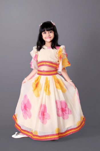 RICH LOOK GEORGETTE FLORAL DESIGN & LACE BORDER WORK KID'S LEHENGA CHOLI WITH DUPATTA WHITE