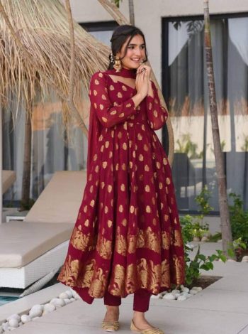 RICH LOOK JACQUARD WEAVING WORK GOWN BOTTOM WITH DUPATTA MAROON