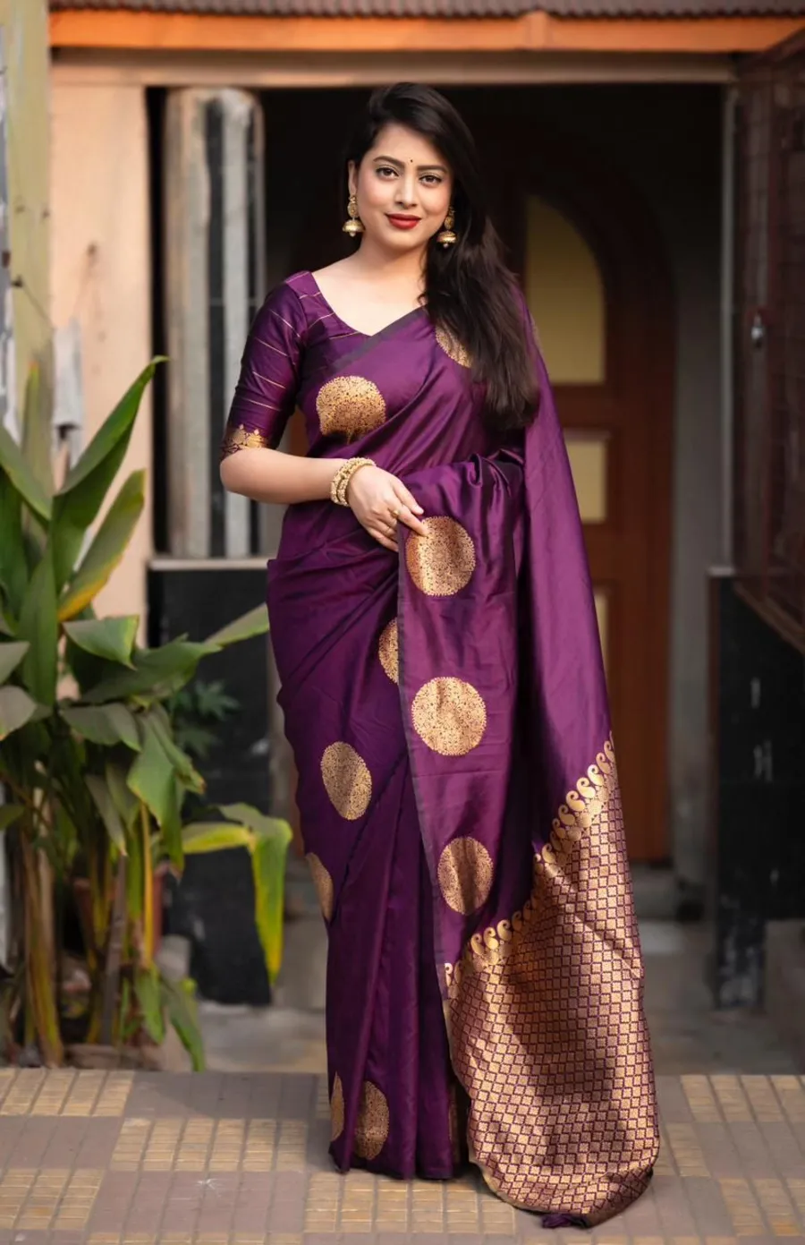 1DESIGNER LICHI SILK JACQUARD WORK SAREE WITH UNSTITCHED BLOUSE FESTIVE WEAR WHOLESALE PRICE ETHNIC GARMENT (6)