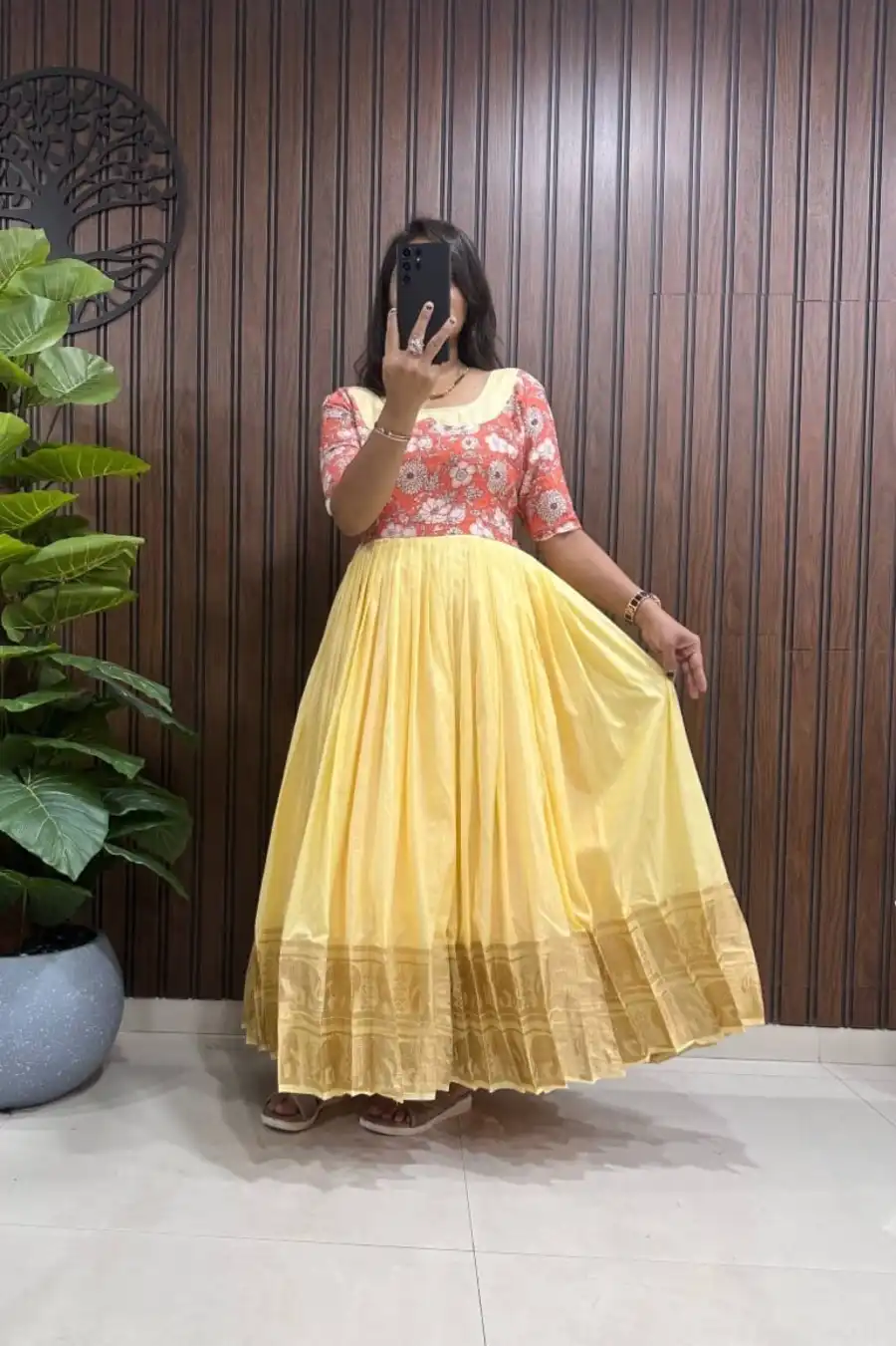 1NEW ARRIVAL SILK ZARI WEAVING BORDER WORK GOWN FESTIVE WEAR WHOLESALE PRICE ETHNIC GARMENT (6)