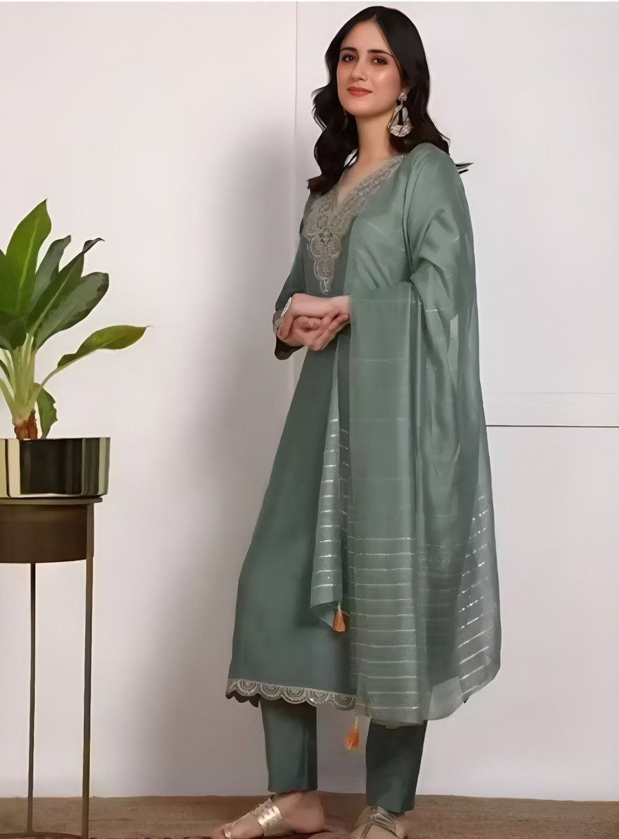 6DESIGNER SLUB COTTON EMBROIDERY WORK TOP BOTTOM WITH DUPATTA FESTIVE WEAR WHOLESALE PRICE ETHNIC GARMENT (20)