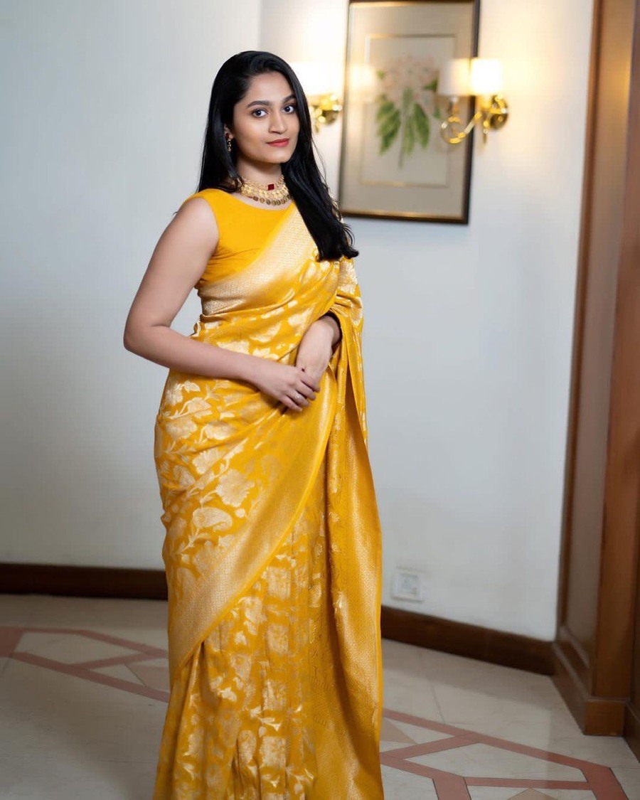 ATTRACTIVE LICHI SILK JACQUARD WORK SAREE WITH UNSTITCHED BLOUSE FESTIVE WEAR WHOLESALE PRICE ETHNIC GARMENT (7)