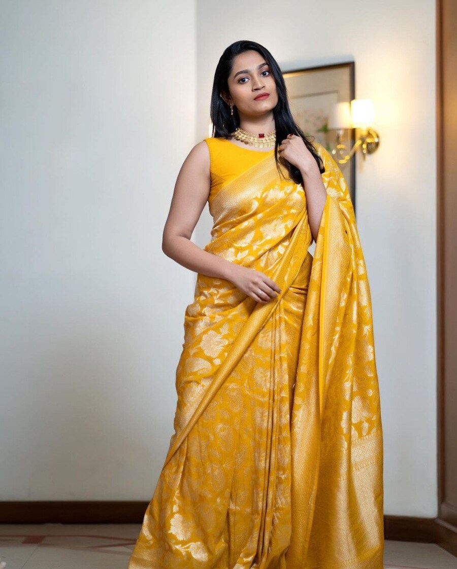 ATTRACTIVE LICHI SILK JACQUARD WORK SAREE WITH UNSTITCHED BLOUSE FESTIVE WEAR WHOLESALE PRICE ETHNIC GARMENT (9)