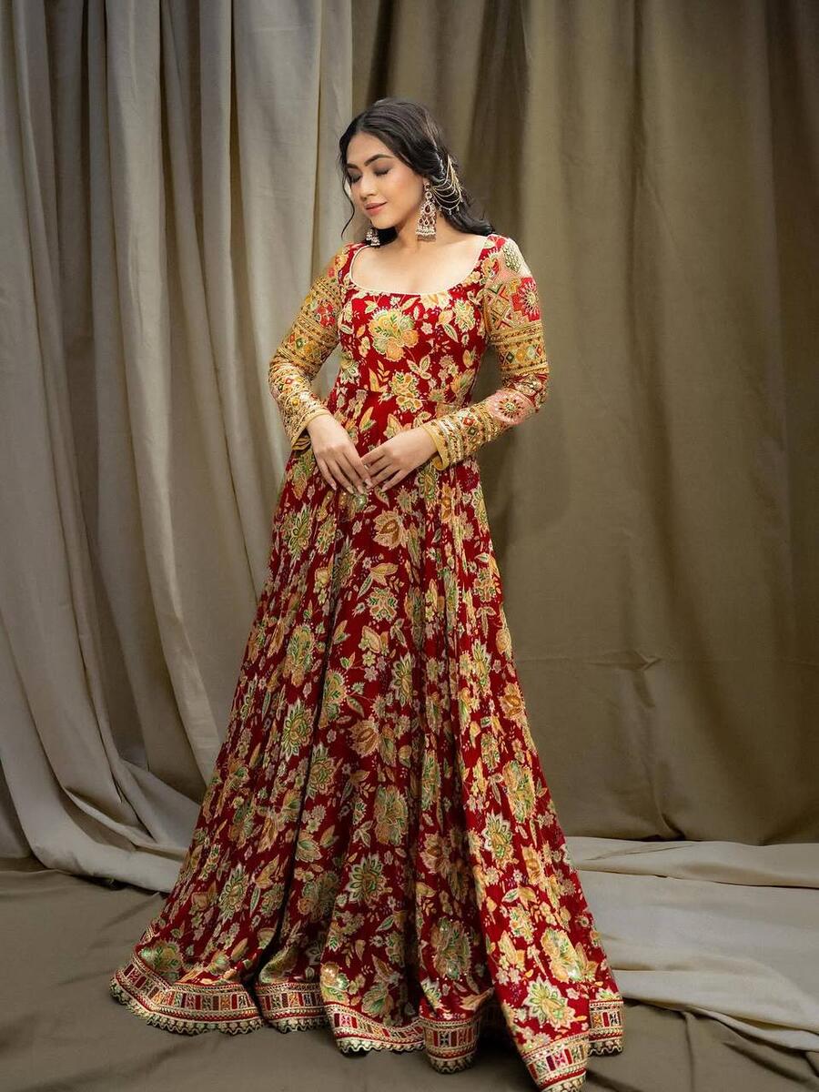 BOLLYWOOD CHINON SILK EMBROIDERY MULTI THREAD & SEQUENCE WITH DIGITAL PRINTS WORK GOWN WITH DUPATTA PARTY WEAR WHOLESALE PRICE ETHNIC GARMENT (4)