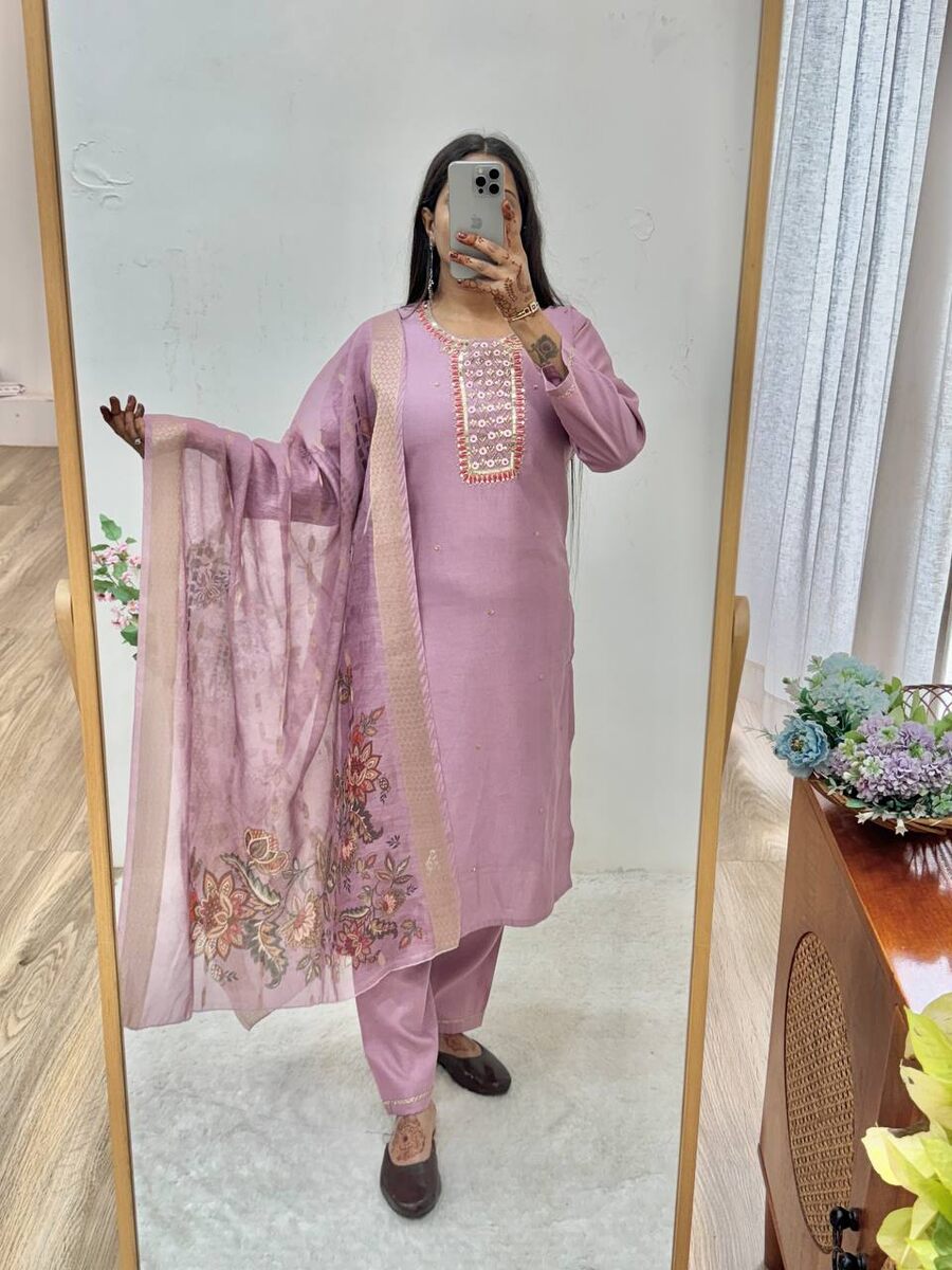 DESIGNER GADWAL SOFT SILK HANDWORK AND SEQUENCE THREAD WORK TOP BOTTOM WITH DUPATTA FESTIVE WEAR WHOLESALE PRICE ETHNIC GARMENT (8)