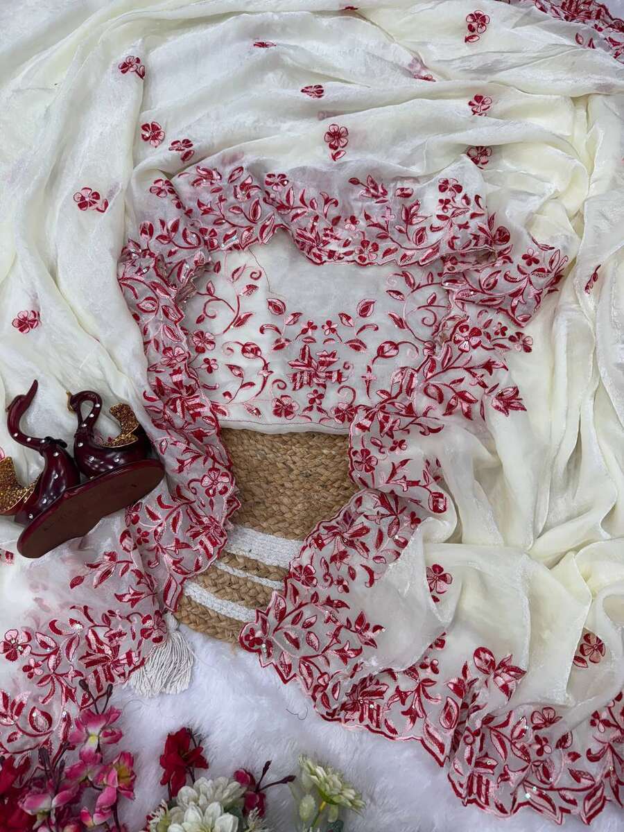 DESIGNER SPACE SILK THREAD AND SEQUENCE EMBROIDERY WORK SAREE WITH UNSTITCHED BLOUSE WEDDING WEAR WHOLESALE PRICE ETHNIC GARMENT (3)