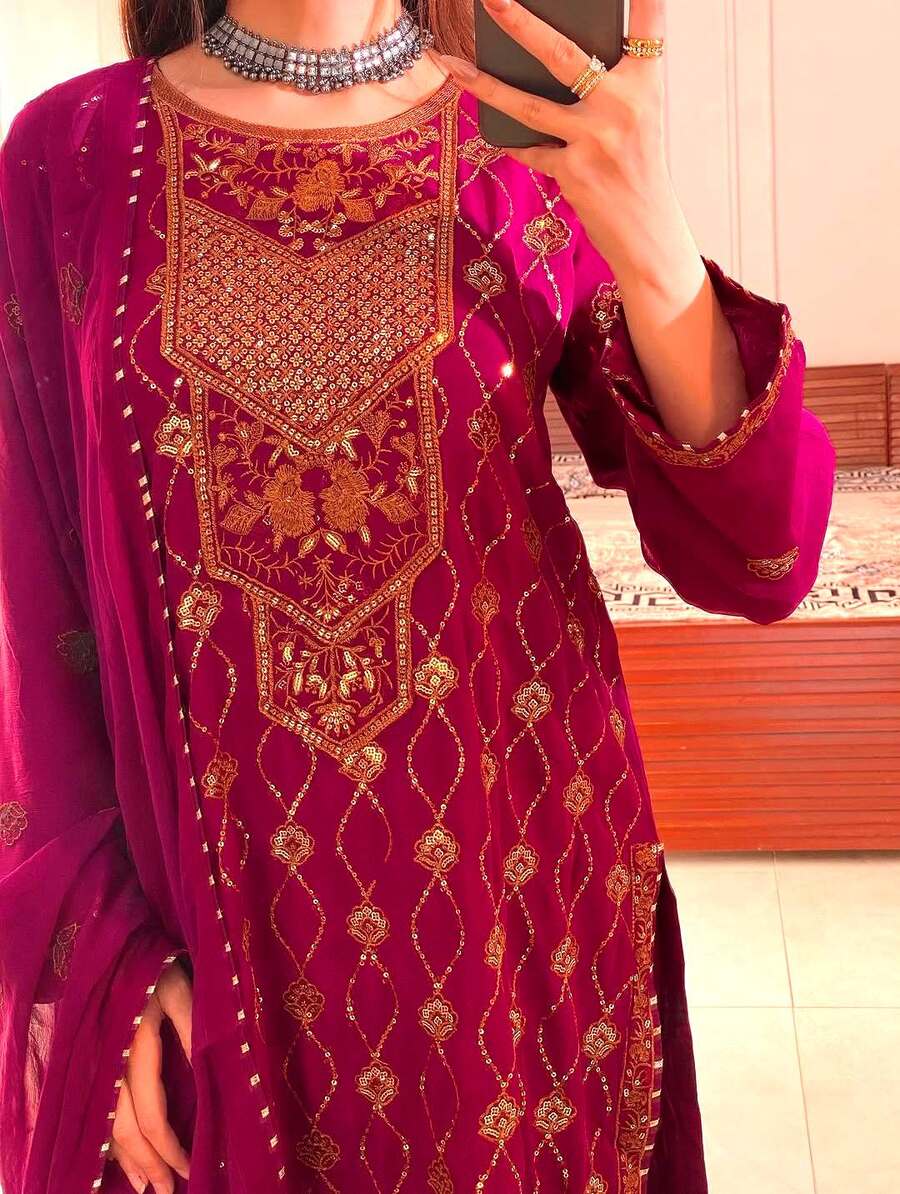 FANCY GEORGETTE SEQUENCE, THREAD & ZARI EMBROIDERY WORK TOP BOTTOM WITH DUPATTA WEDDING WEAR WHOLESALE PRICE ETHNIC GARMENT (2)