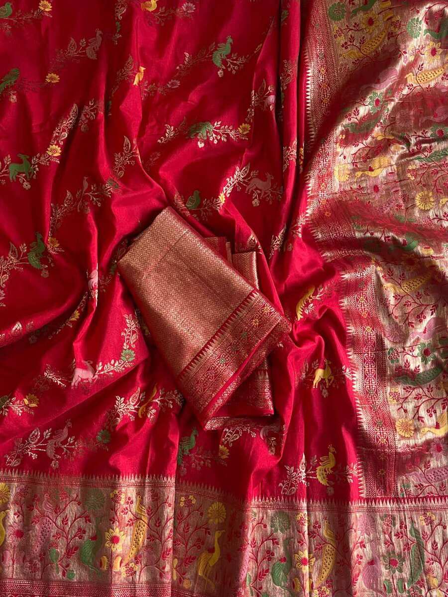 FANCY KADI CREEP GEORGETTE MEENAKARI JACQUARD WEAVING WITH HAND DYING SAREE WITH UNSTITCHED BLOUSE WEDDING WEAR WHOLESALE PRICE ETHNIC GARMENT (13)