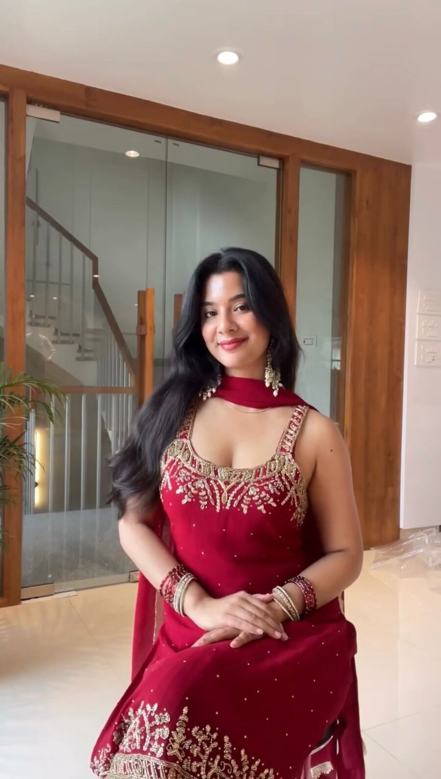 MODERN GEORGETTE BEADS WITH THREAD & SEQUENCE WORK TOP SHARARA WITH DUPATTA WEDDING WEAR WHOLESALE PRICE ETHNIC GARMENT (3)