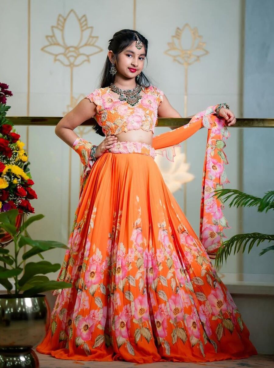 RICH LOOK MUSLIN COTTON SILK POSITION WORK & HAND WORK LEHENGA CHOLI WITH DUPATTA FESTIVE WEAR WHOLESALE PRICE ETHNIC GARMENT (4)