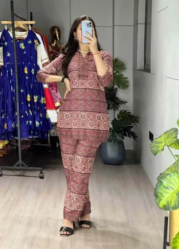 NEW ARRIVAL RAYON PRINTED CO-ORD SET MAROON AND WHITE