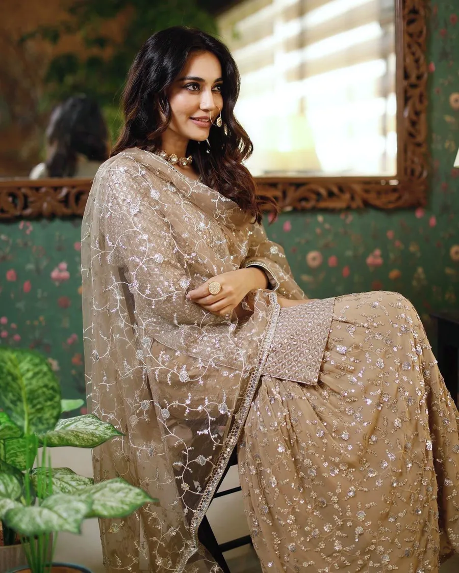 DESIGNER GEORGETTE SEQUENCE WORK WITH REAL MIRROR HAND WORK TOP SHARARA WITH DUPATTA FESTIVE WEAR WHOLESALE PRICE ETHNIC GARMENT (3)