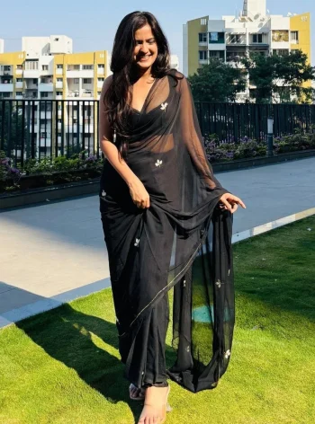 MODERN GEORGETTE HANDWORK CUT DANA BORDER WORK SAREE WITH UNSTITCHED BLOUSE BLACK