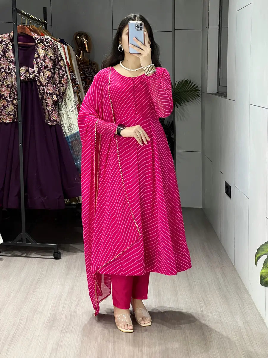 NEW ARRIVAL WEIGHTLESS LEHERIYA PRINTED WITH POTLI PATTERN WORK GOWN BOTTOM WITH DUPATTA FESTIVE WEAR WHOLESALE PRICE ETHNIC GARMENT (2)