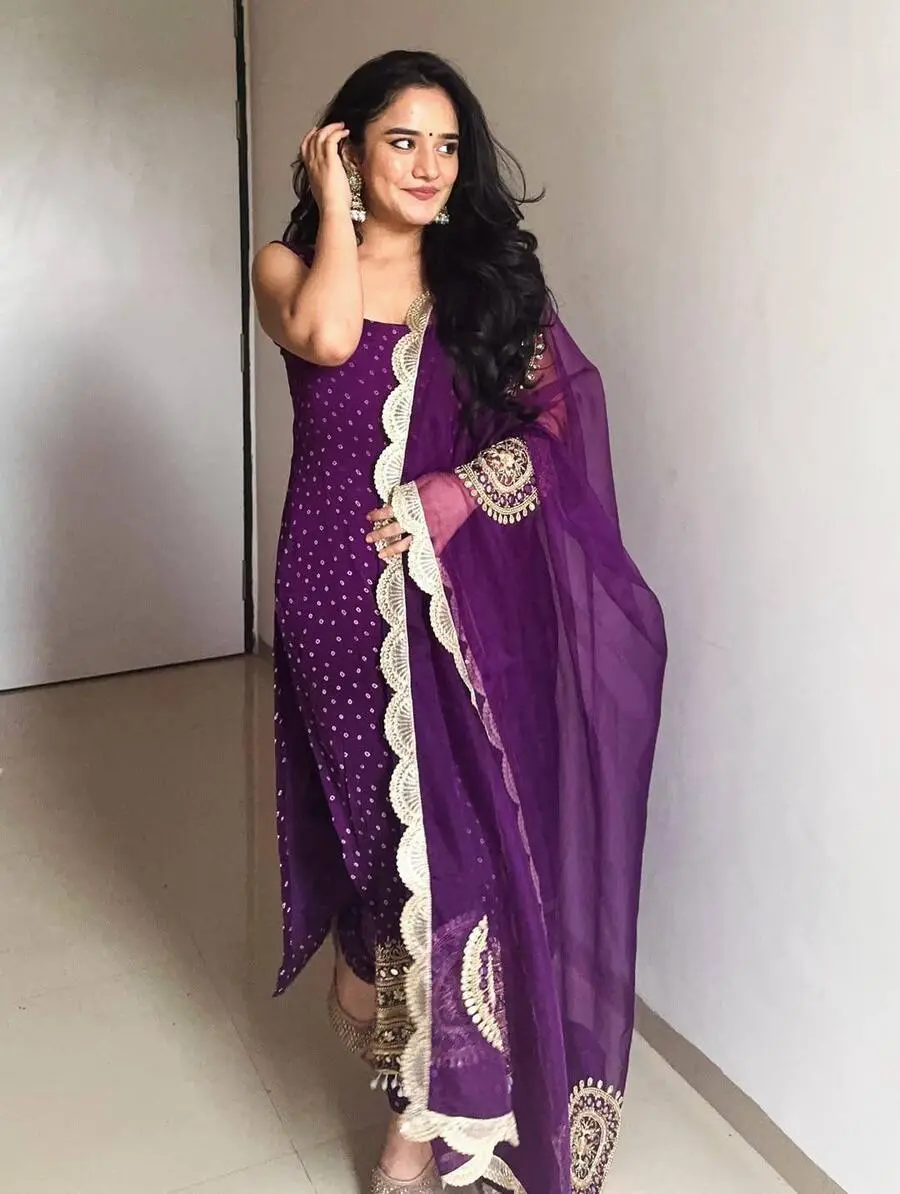 3FANCY GEORGETTE PEARL MOTI & REAL MIRROR HAND WORK WITH EMBROIDERY WORK TOP BOTTOM WITH DUPATTA PARTY WEAR WHOLESALE PRICE ETHNIC GARMENT (28)