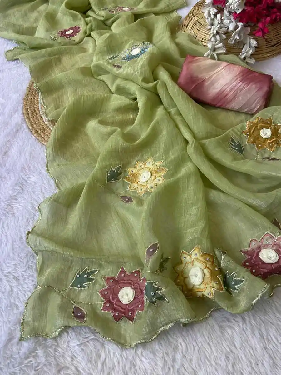 5DESIGNER CRUNCHY HANDWORK AND PATCHWORK BORDER WITH FLOWAR WORK SAREE WITH UNSTITCHED BLOUSE WEDDING WEAR WHOLESALE PRICE ETHNIC GARMENT (18)